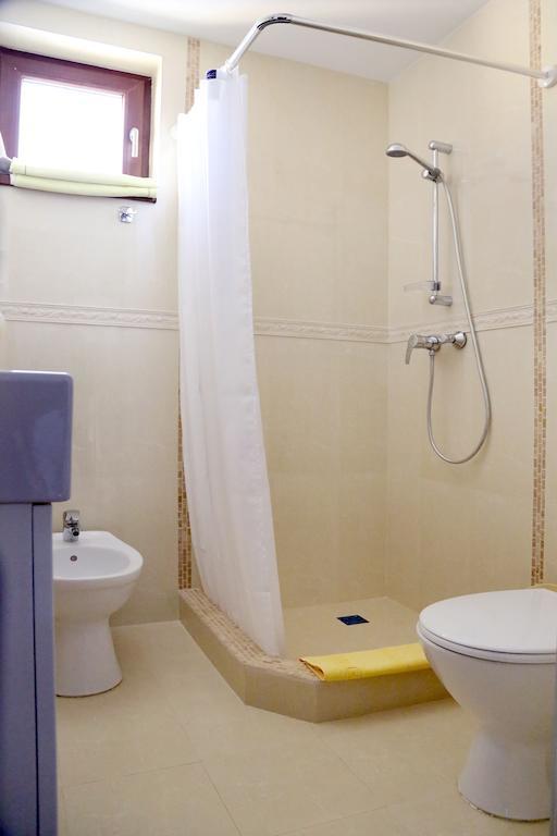 Vila Nona Apartment Sibiu Rum bild