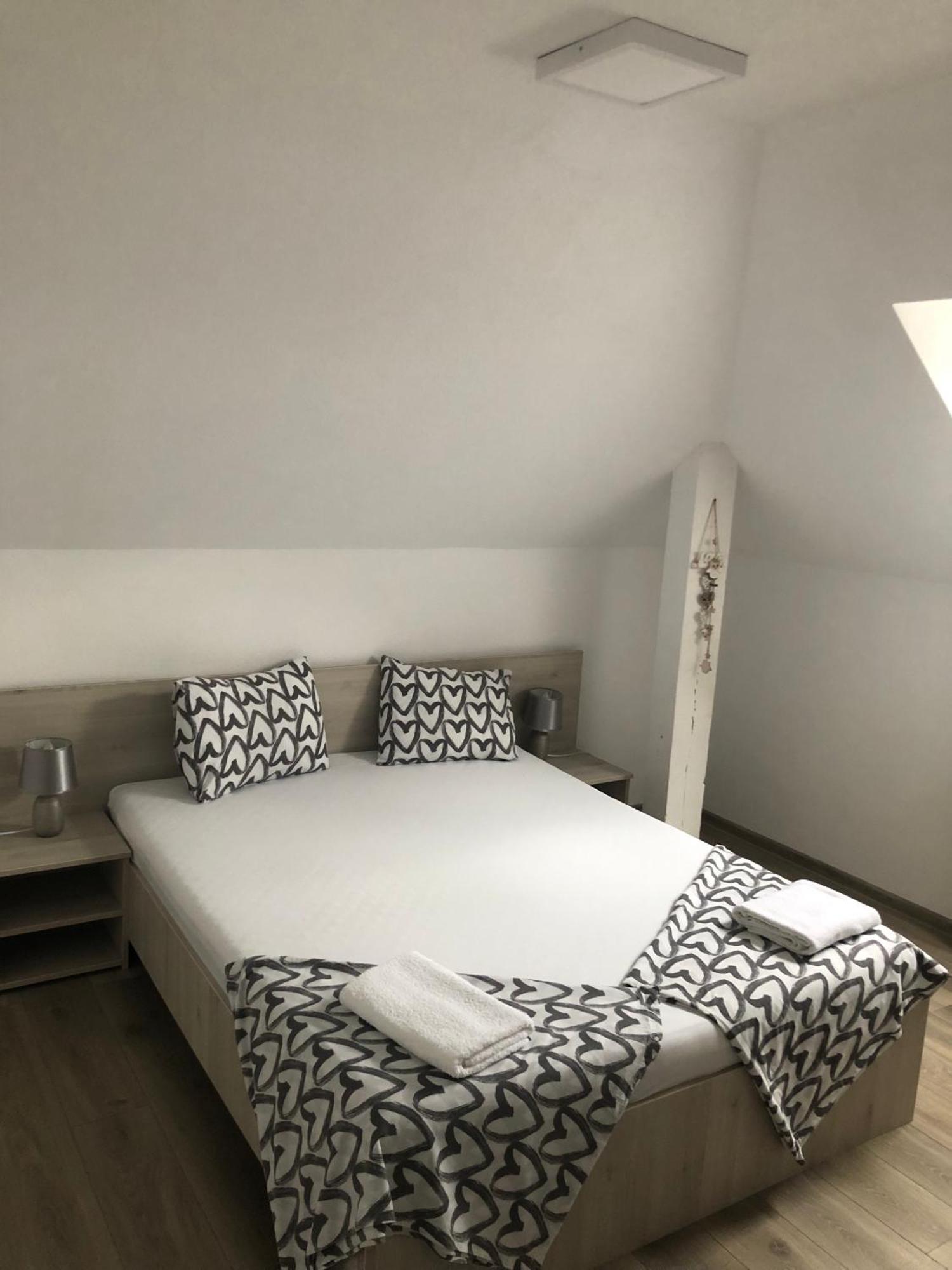 Vila Nona Apartment Sibiu Exteriör bild