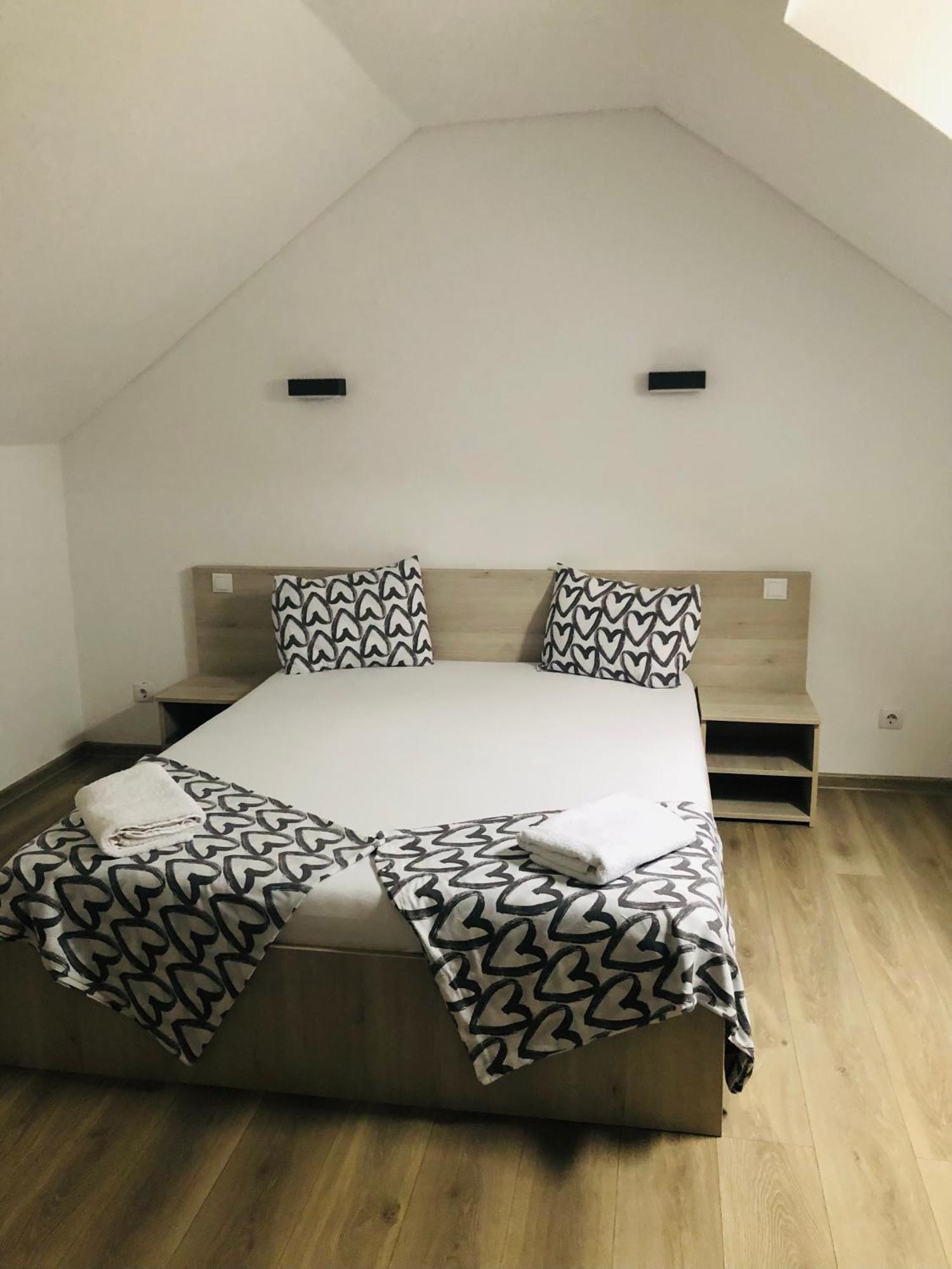 Vila Nona Apartment Sibiu Exteriör bild